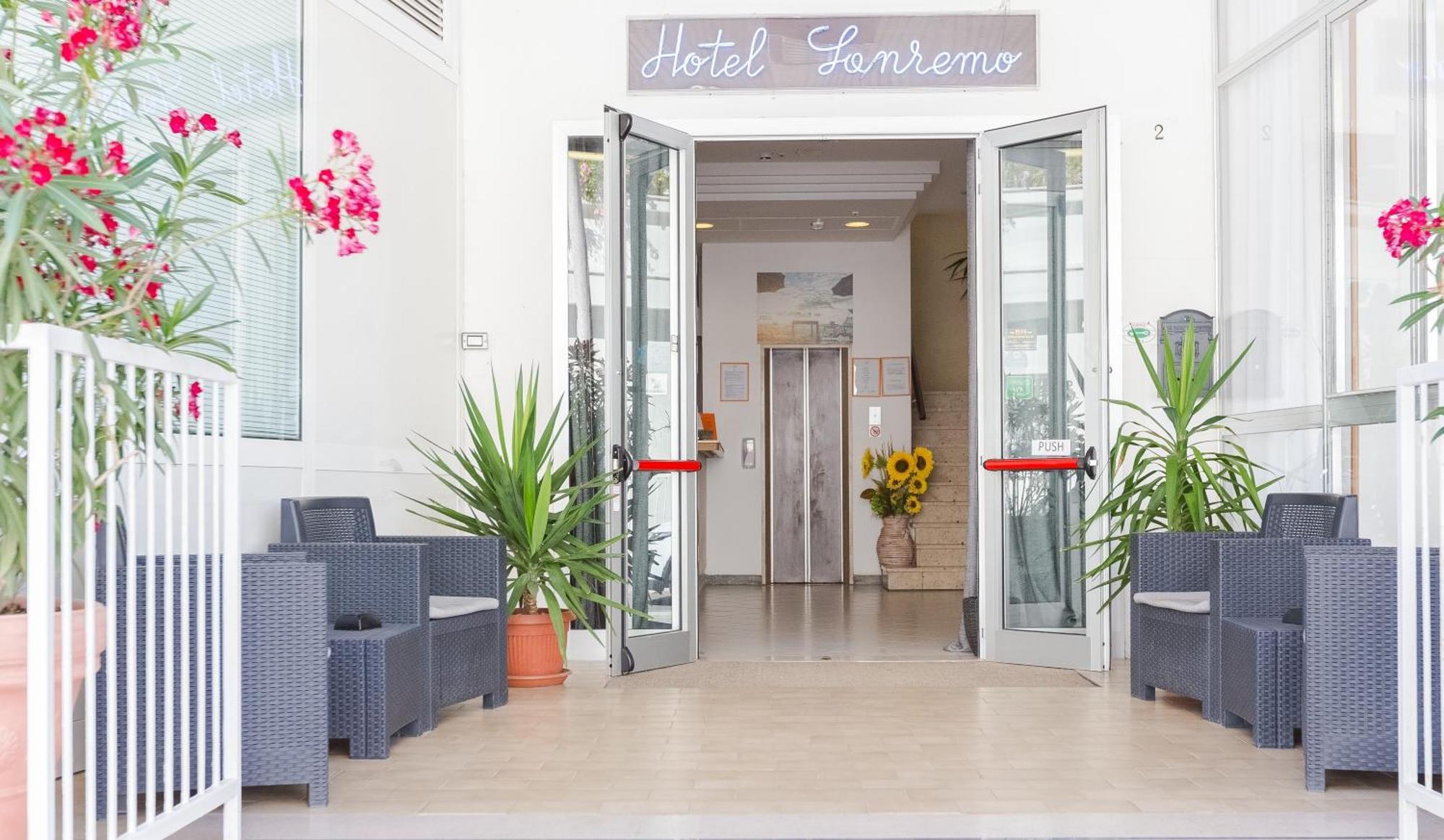 Hotel Sanremo Rimini Exterior foto